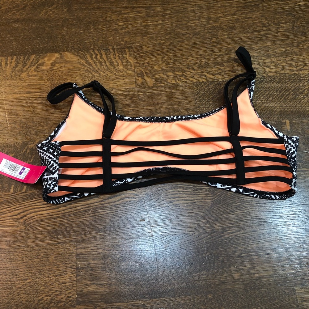 Bathing suit top - Picture 3 of 5
